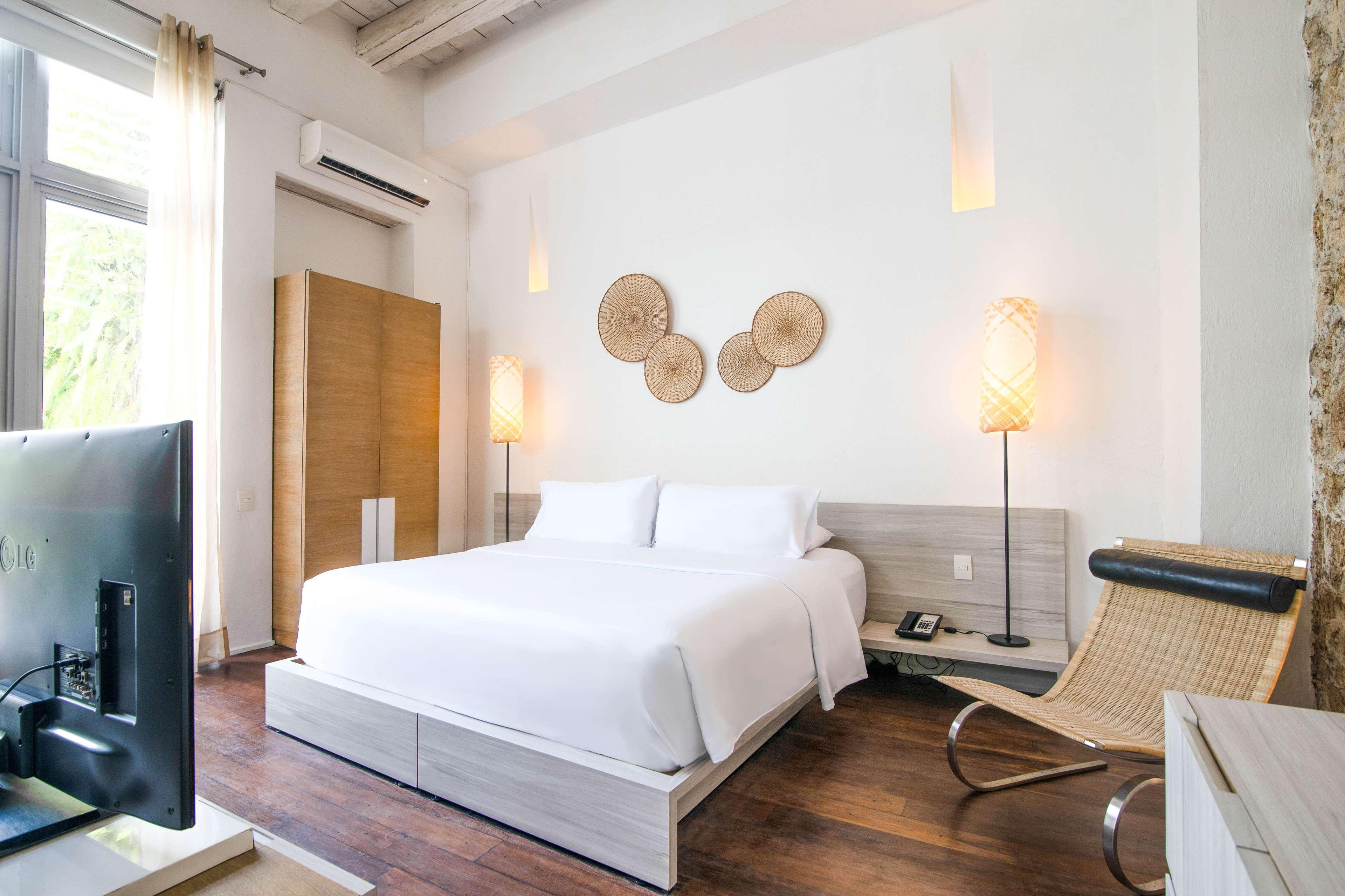 Nacar Cartagena, Curio Collection By Hilton